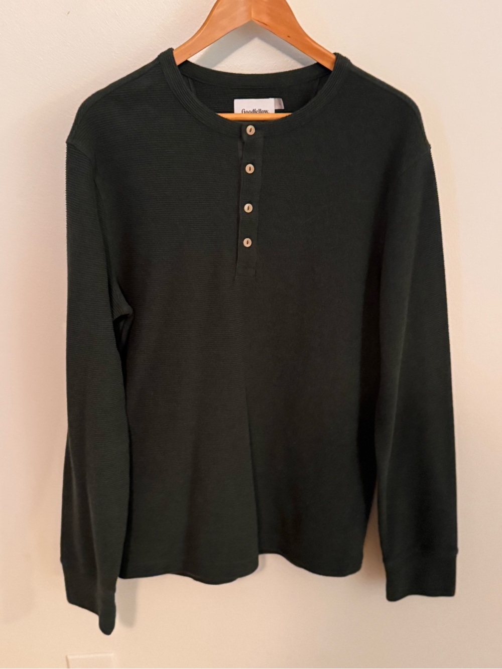 Goodfellow & Co. Men’s Large Dark Green Henley Long Sleeve